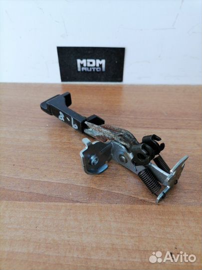 Ручка лючка Мицубиси Лансер 9 CS Lancer 9 \ 6 ск