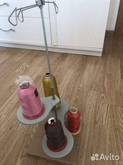 Нитки швейные новые