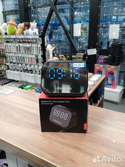 Беспроводная портативная колонка с часами