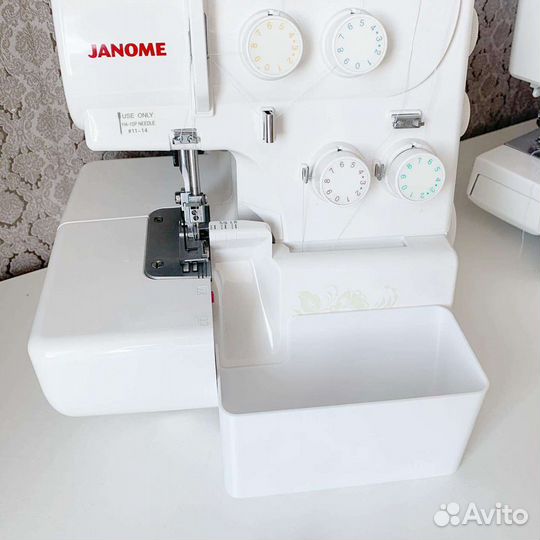 Мусоросборник/контейнер для оверлока Janome 210D