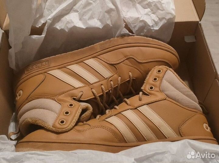 Кроссовки adidas с мехом зимние