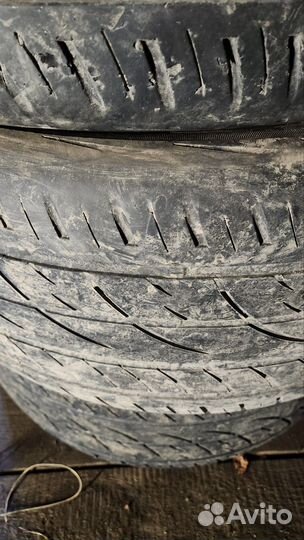 Maxtrack E3 295/40 R21