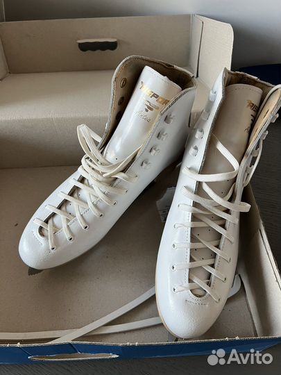 Фигурные коньки risport 40