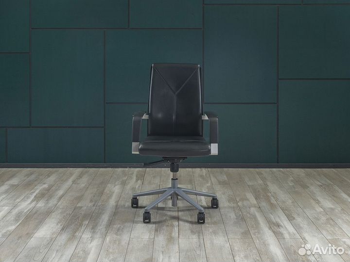 Офисное кресло для руководителя Sitland madera Ита