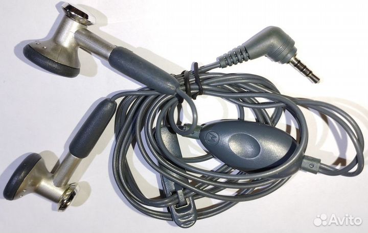 Проводные наушники для телефона