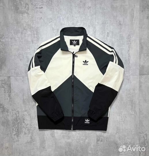 Куртка ветровка спортивная мужская adidas
