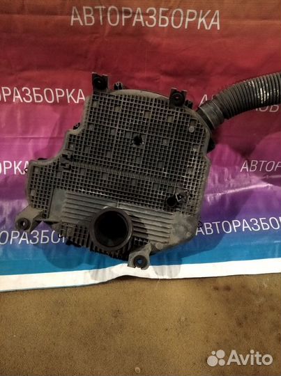 Корпус воздушного фильтра Renault logan