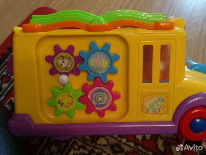 Забавный автобус, музыкальный на английском