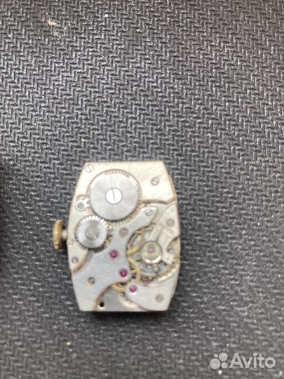 Продам антикварные механические наручные часы