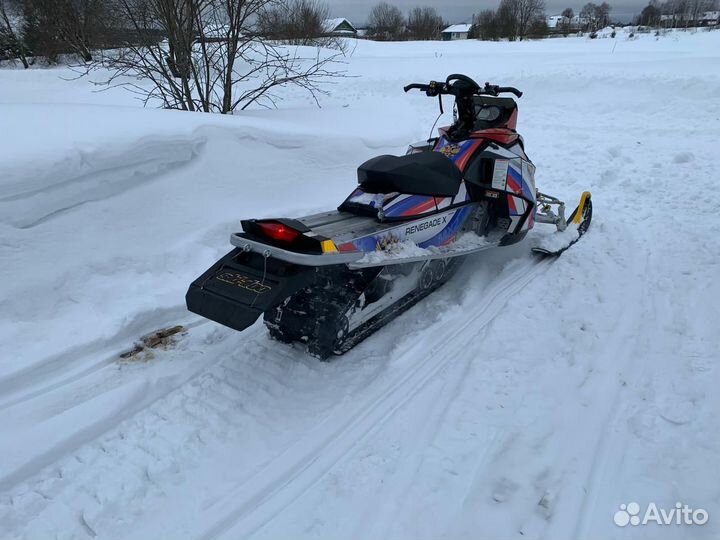 BRP ski-doo renegade 800