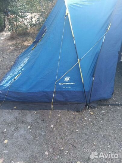 Палатка туристическая 4 местная бу
