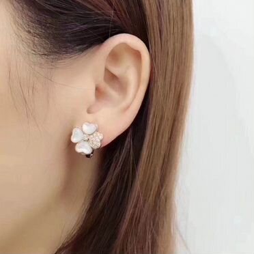 Золотые серьги Van Cleef розовое VCA-52311