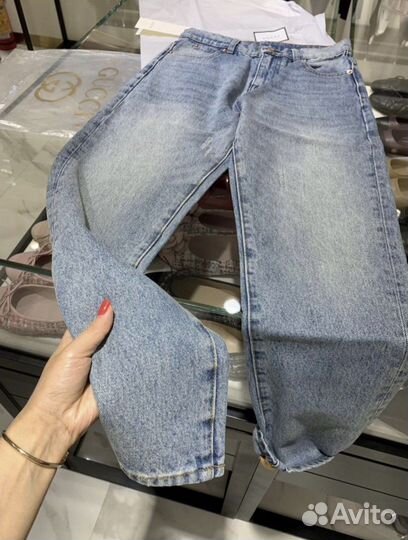 Джинсы новые cucci