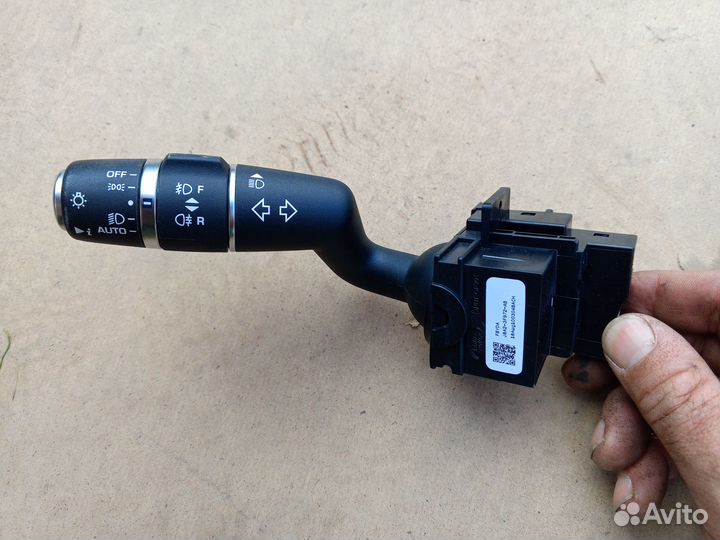 Переключатель подрулевой на Рейнж Ровер Велар 2019