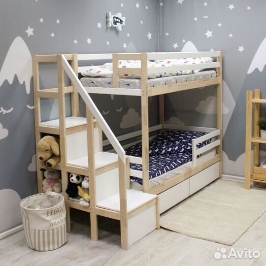 Детская двухъярусная кровать с лестницей комодом