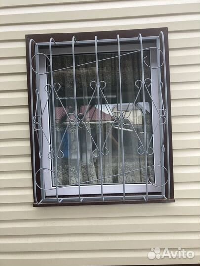 Решетки на окна стальные