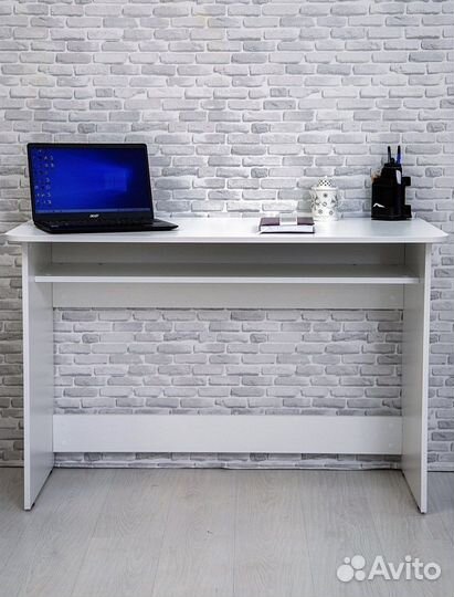 Письменный стол