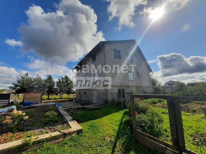 Дом 246,2 м² на участке 12 га