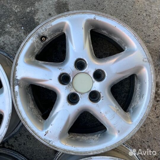 Оригинальное литьё Toyota r16