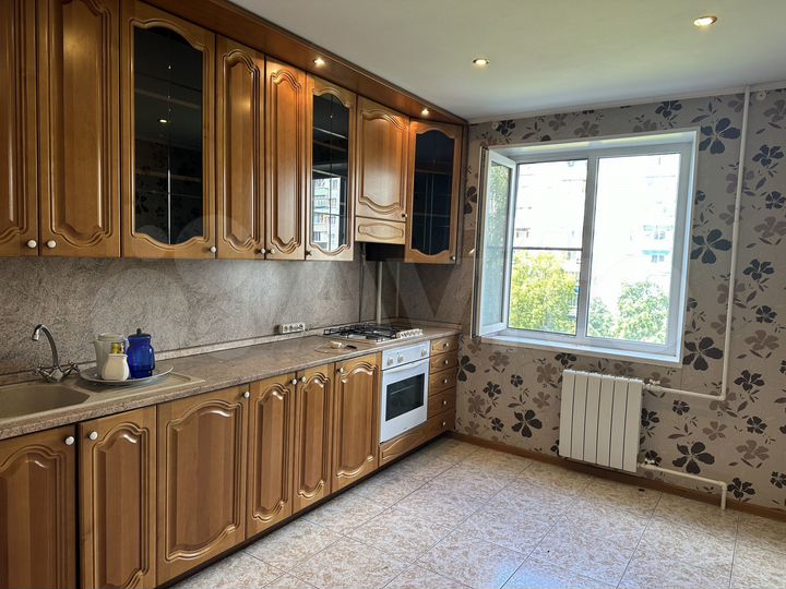 3-к. квартира, 70,3 м², 4/9 эт.