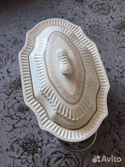 Фарфоровая посуда блюдо