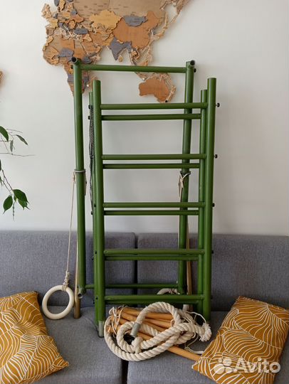 Спортивный уголок с лестницей и кольцами