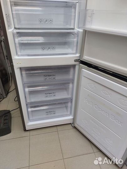 Холодильник Samsung NO Frost Inverter