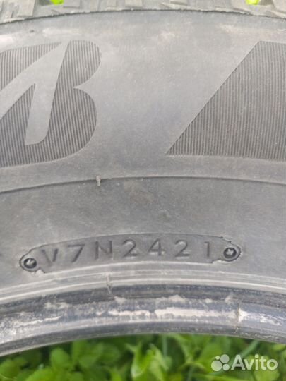 Bridgestone Ice Cruiser 7000S 215/65 R16 98T