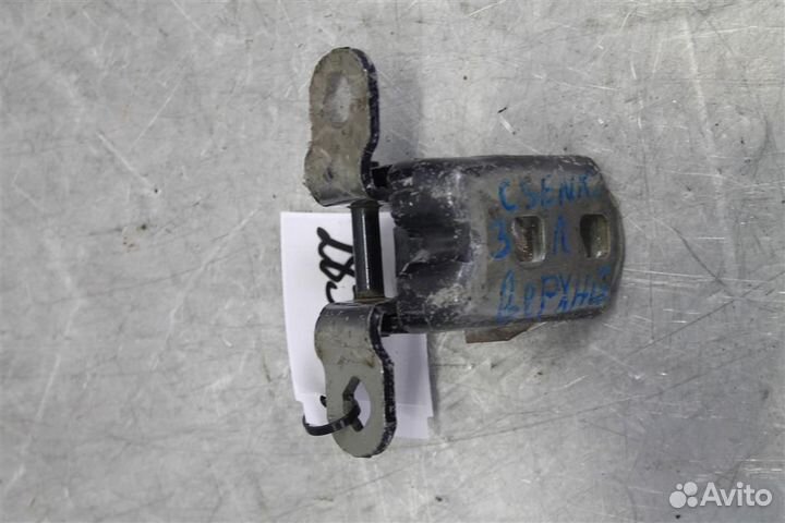 Петля двери задней левой верхняя Renault Scenic 2