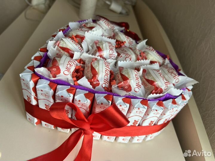 Сладкий подарок