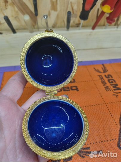 Шкатулка яйцо