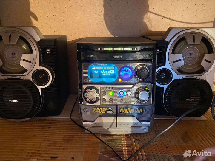 Музыкальный центр philips бу и телевизор