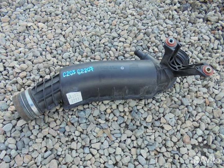 Патрубок интеркулера Mercedes-Benz C180 W203