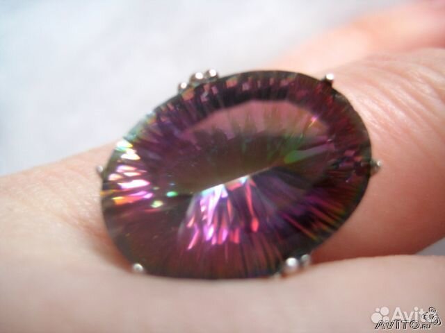 Шикарное коктейльное кольцо