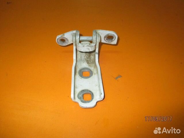 Петля двери 13501716 Chevrolet Cruze 2009-2016