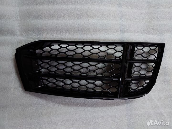 Решетка бампера в стиле Audi rs5