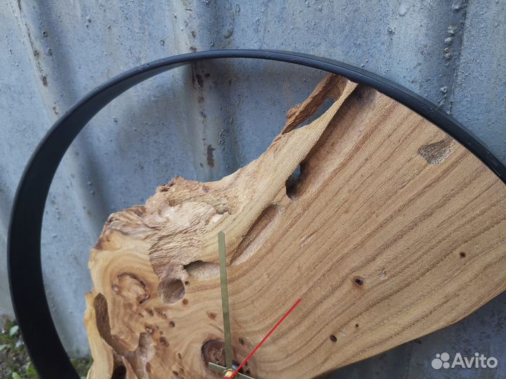 Настенные часы Лофт из слэба карагача