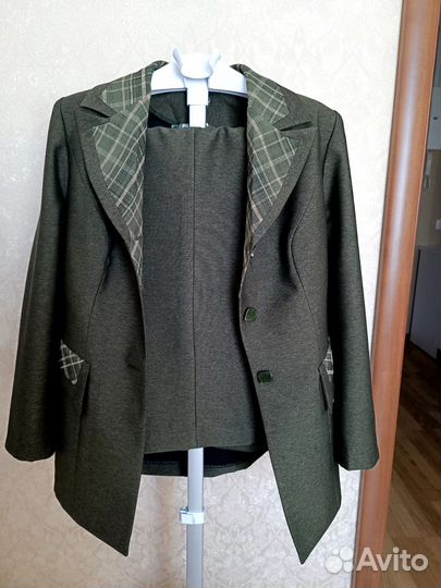 Брючный костюм женский 52 размер