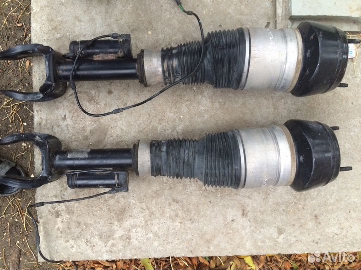 Пневмо Амортизатор передний на GL ML 166