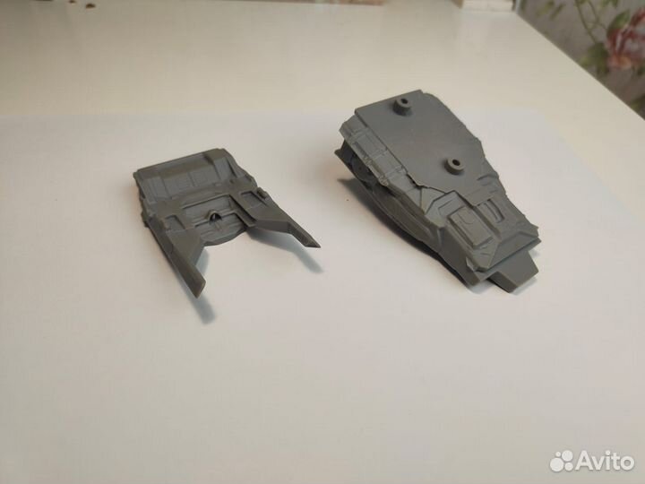 Детали от фантазийного космического корабля