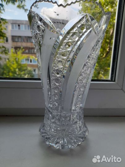 Ваза хрустальная