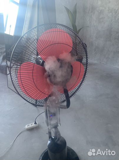 Вентилятор напольный с увлажнителем воздуха