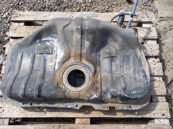 Топливный бак Nissan Pulsar FN15 GA15DE 1999