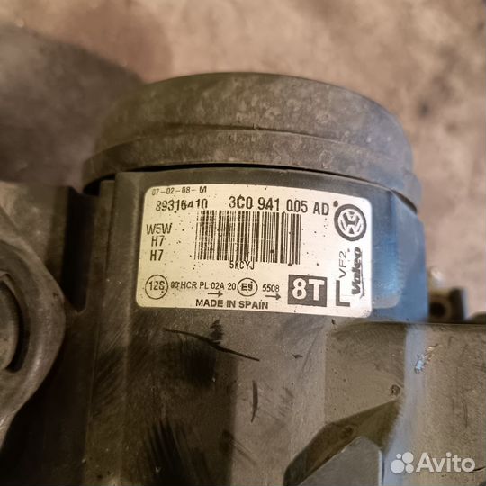 Фара левая Volkswagen Passat B6