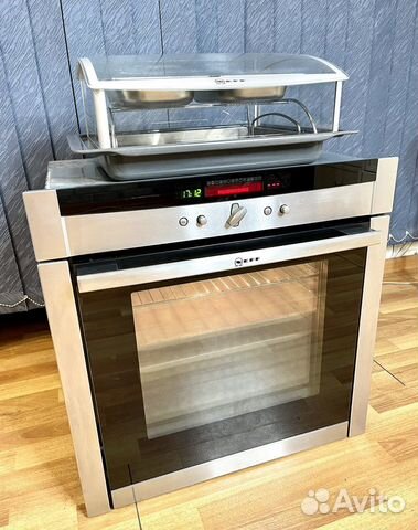 Духовка Neff с прячущейся дверью и функцией пара