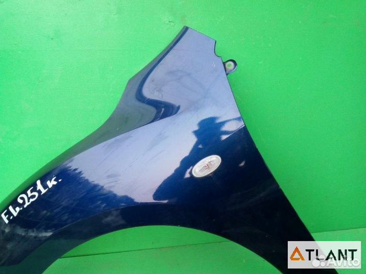 Крыло переднее левое mazda axela
