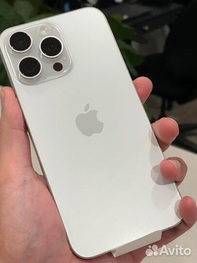 iPhone 15 Pro, 256 ГБ