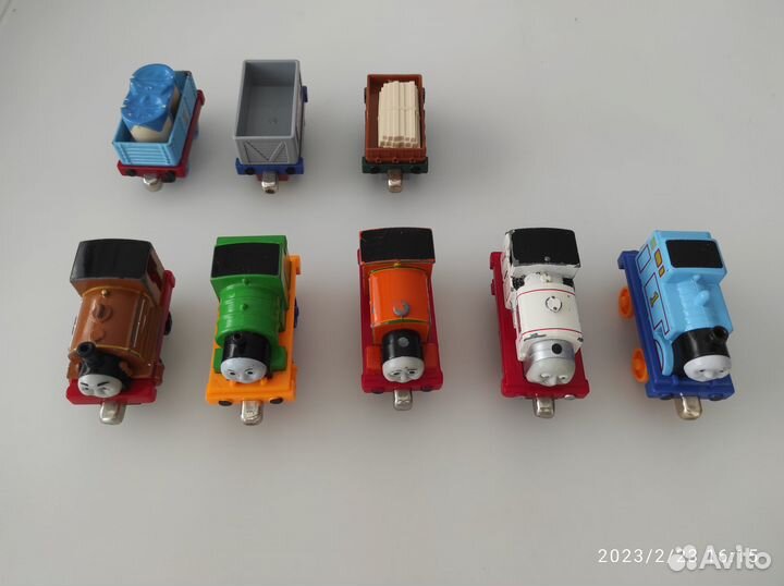 Игрушка паровозик Томас