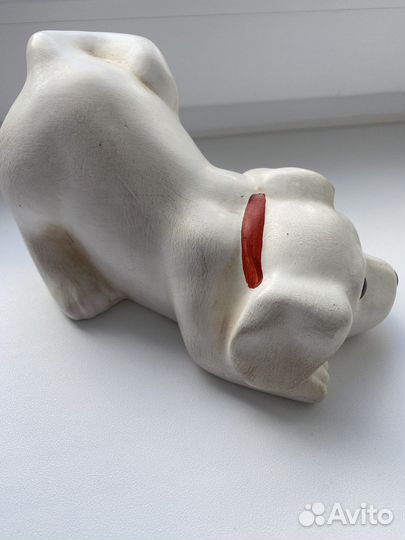 Статуэтка собачка белая с красным ошейником