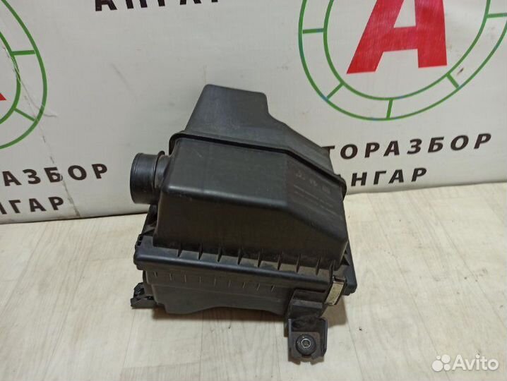 Корпус воздушного фильтра Mitsubishi Colt Z34A